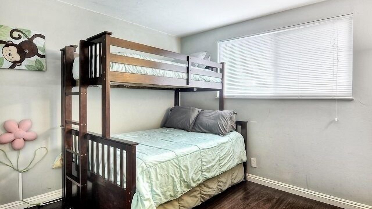 Photo of Bedroom in Hermosa Village