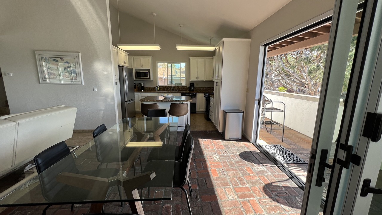 Photo of Bedroom in South Mission Beach