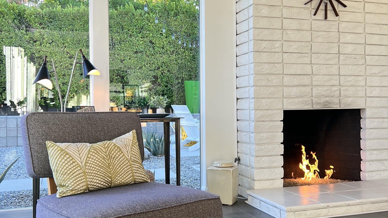Photo of Livingroom in Racquet Club Estates