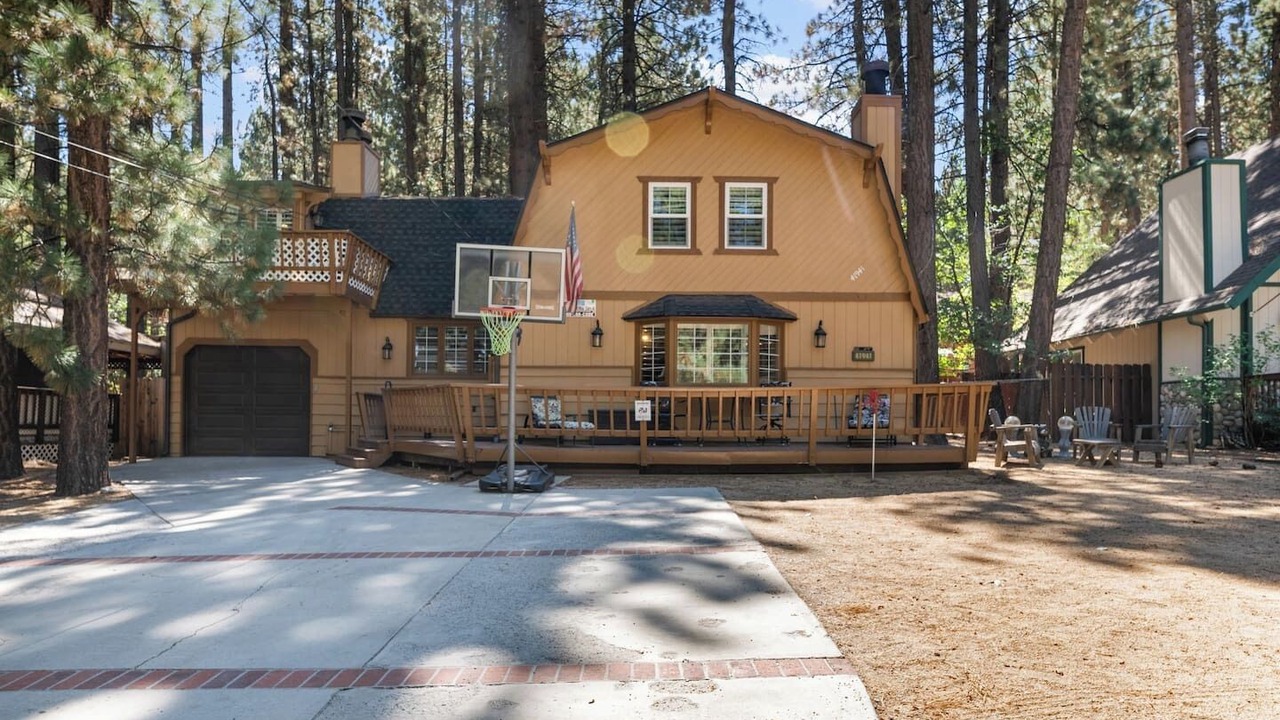 Photo of Outdoor in Summit Estates