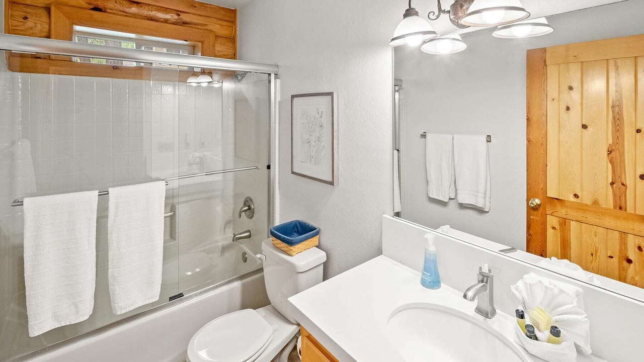 Photo of Bathroom in Summit Estates