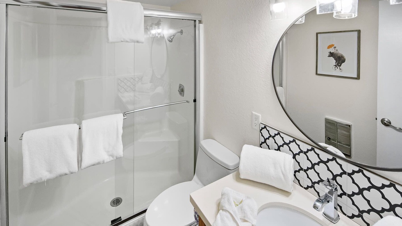 Photo of Bathroom in Summit Estates
