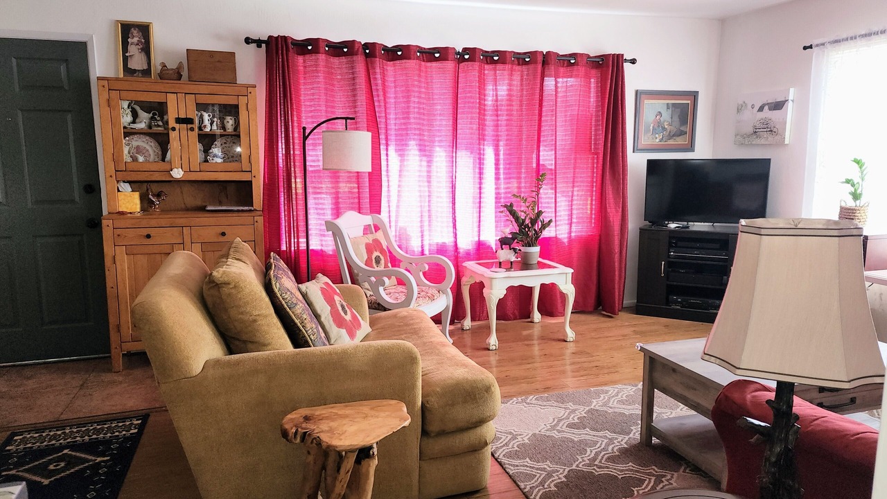 Photo of Livingroom in Cherry Valley