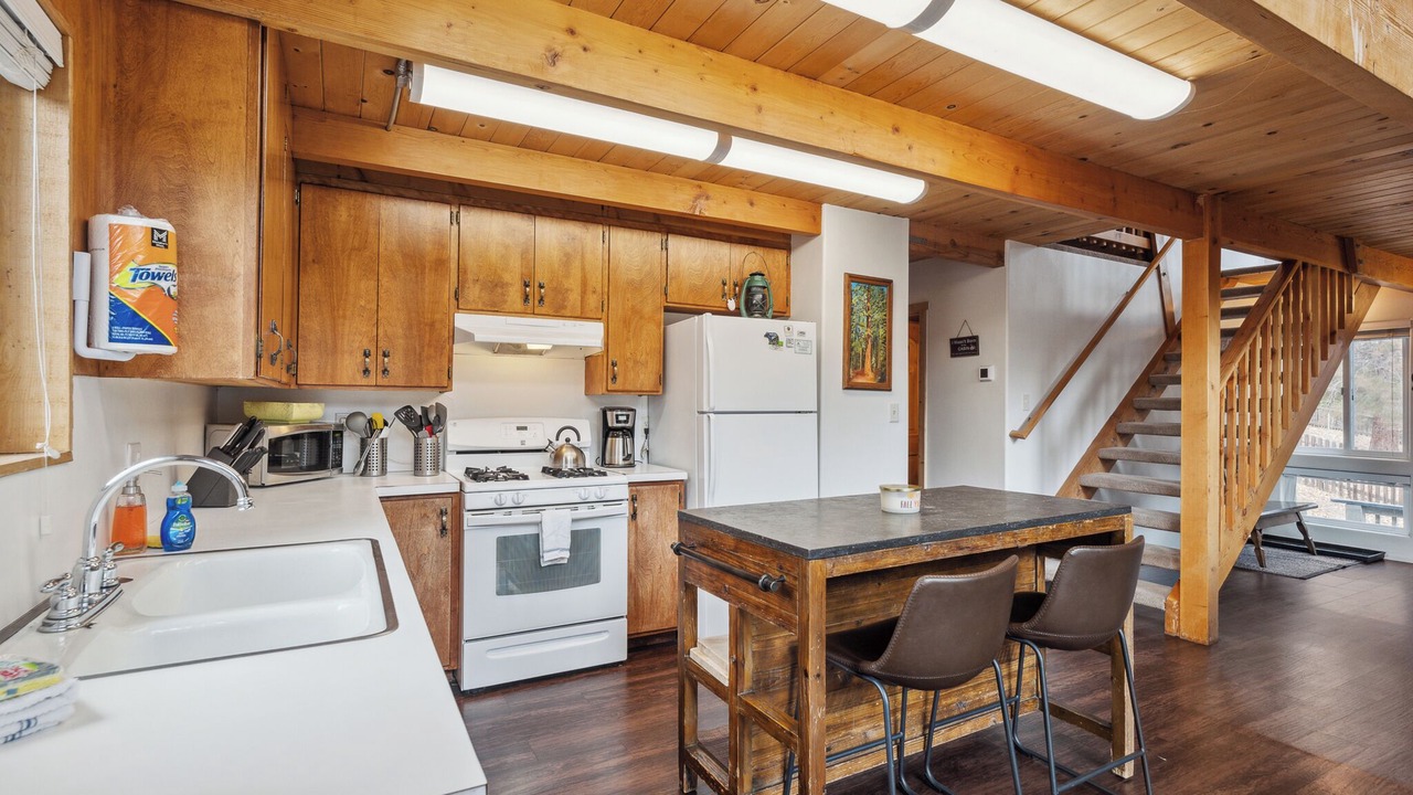 Photo of Kitchen in Fawnskin