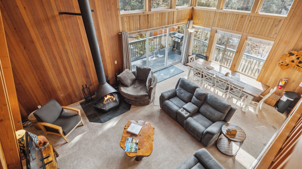 Photo of Livingroom in Fawnskin