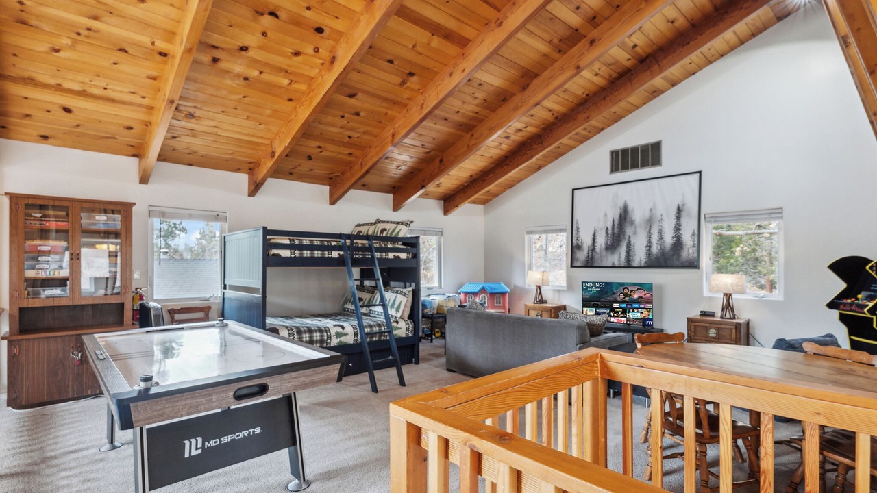 Photo of Bedroom in Fawnskin
