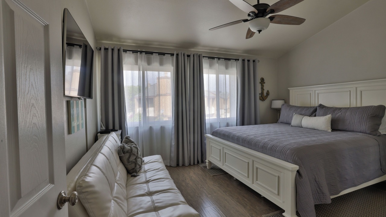 Photo of Bedroom in Hermosa Village