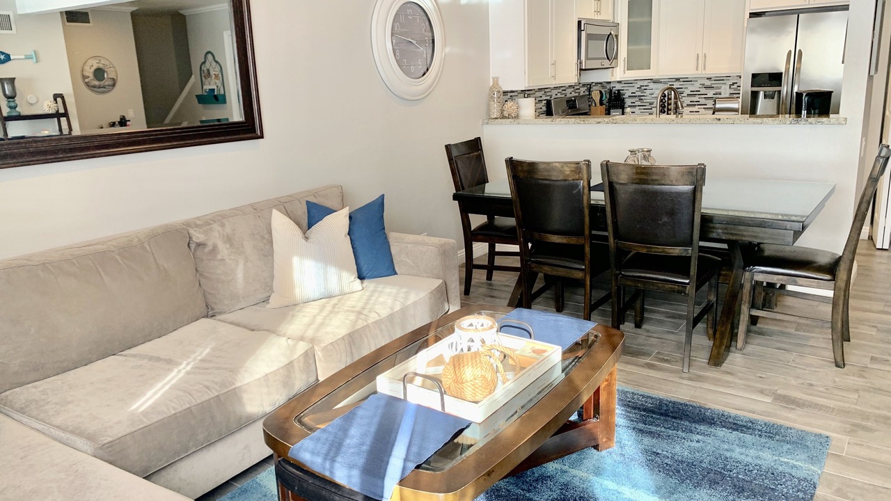 Photo of Livingroom in Hermosa Village