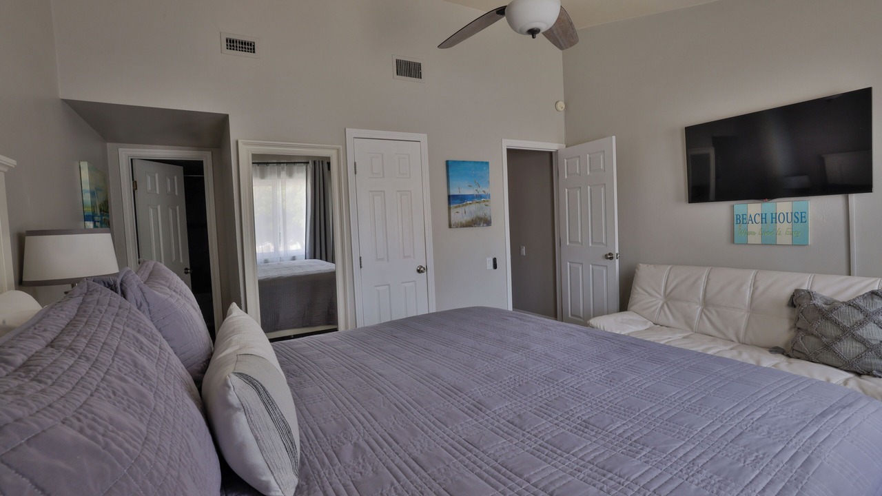 Photo of Bedroom in Hermosa Village