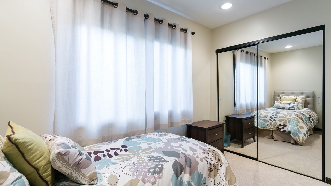 Photo of Bedroom in Northridge