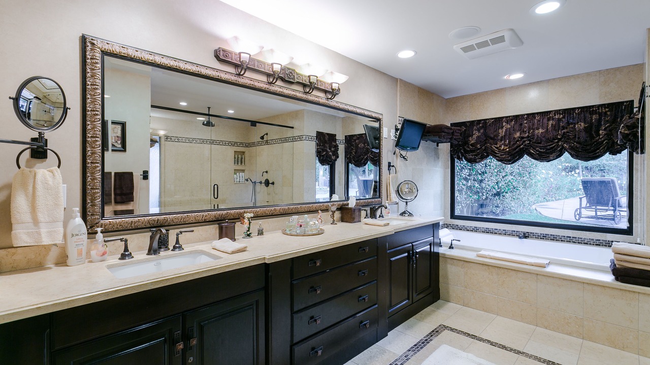 Photo of Bathroom in Northridge