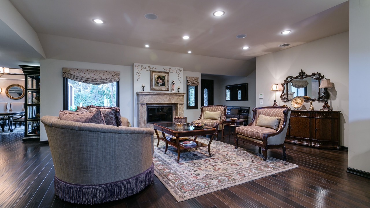 Photo of Livingroom in Northridge