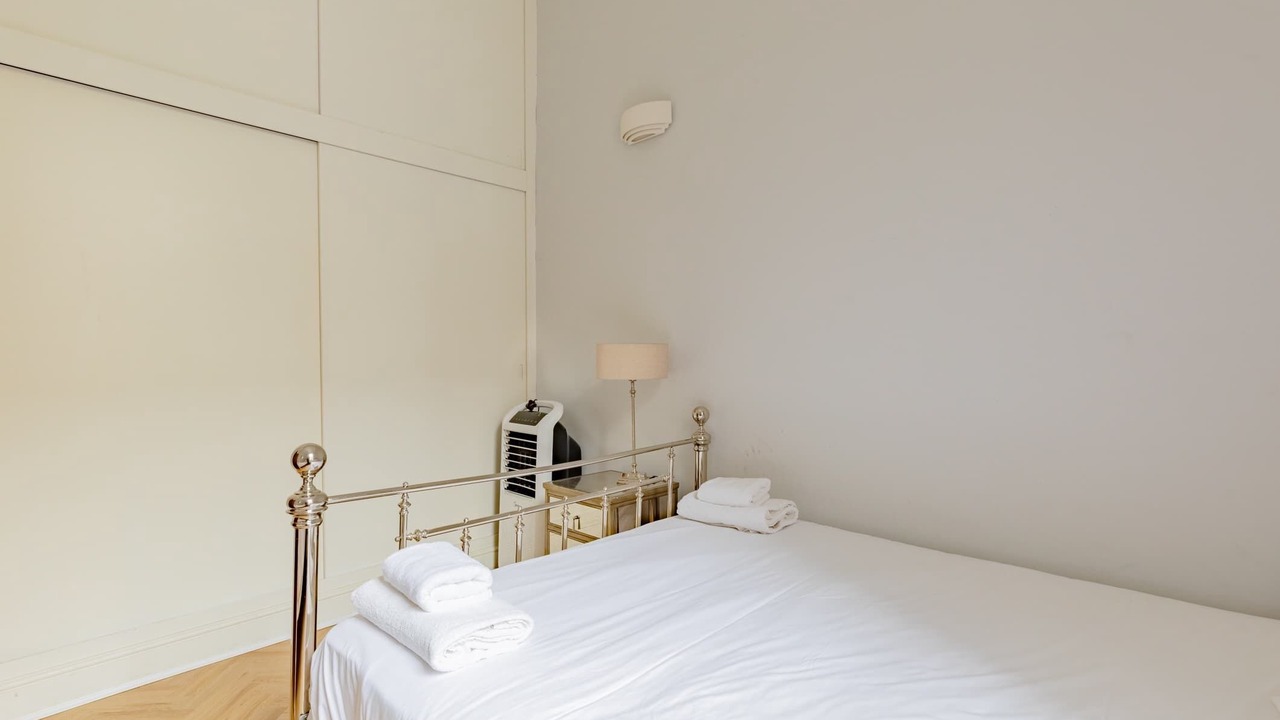 Photo of Bedroom in Brompton & Hans Town