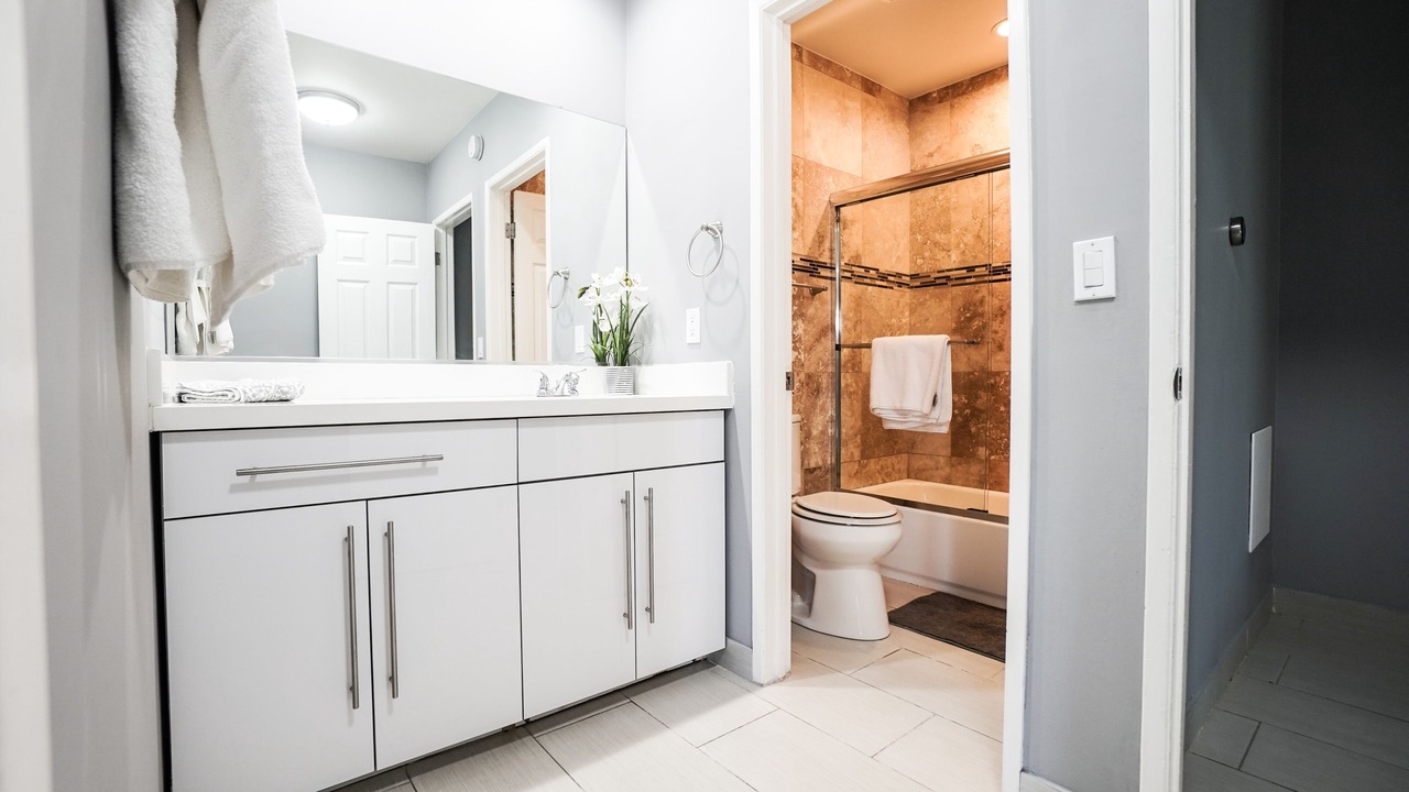 Photo of Bathroom in Studio City