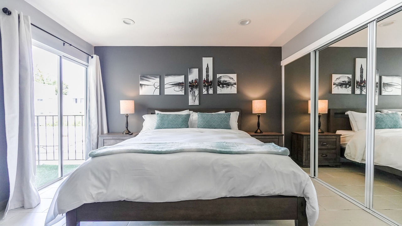 Photo of Bedroom in Studio City