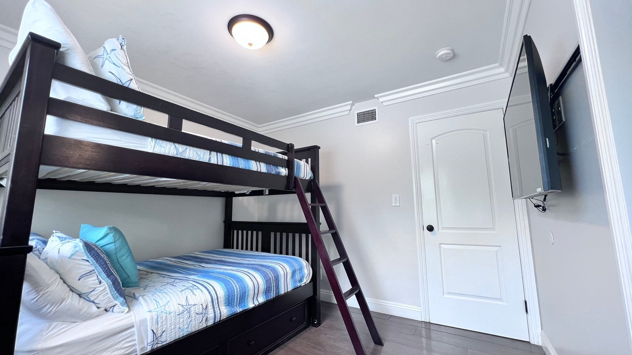 Photo of Bedroom in Orange