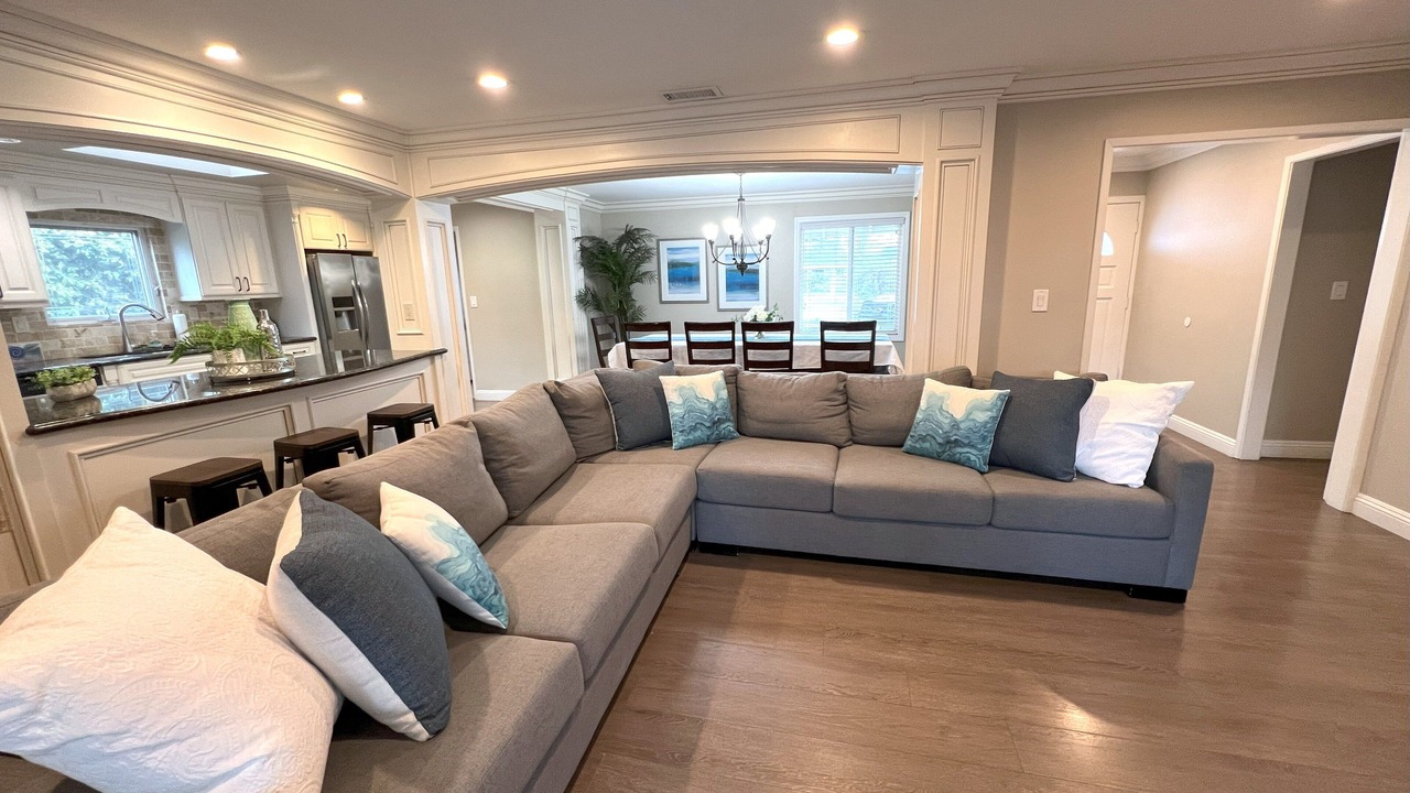 Photo of Livingroom in Orange