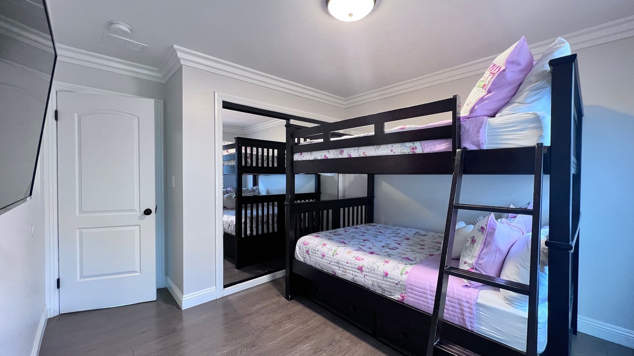 Photo of Bedroom in Orange