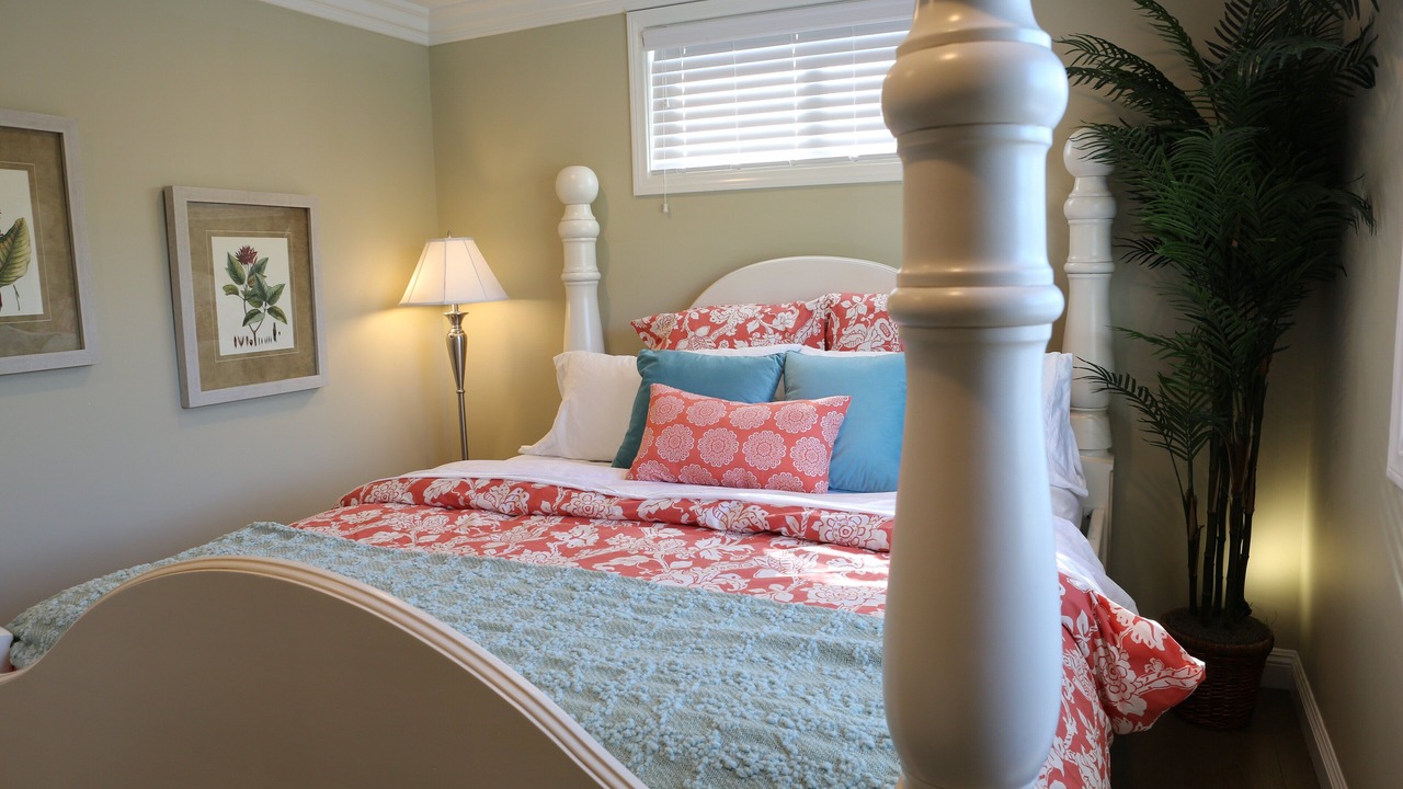 Photo of Bedroom in Orange