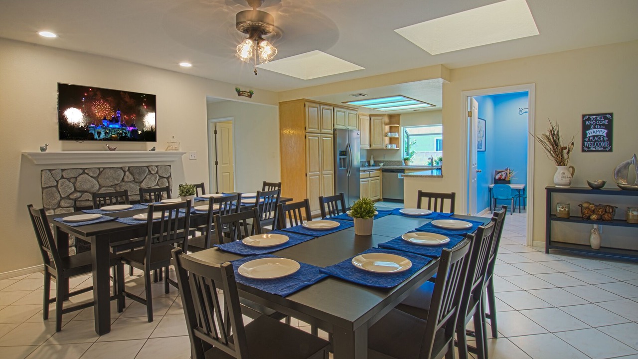 Photo of Livingroom in Southeast Anaheim