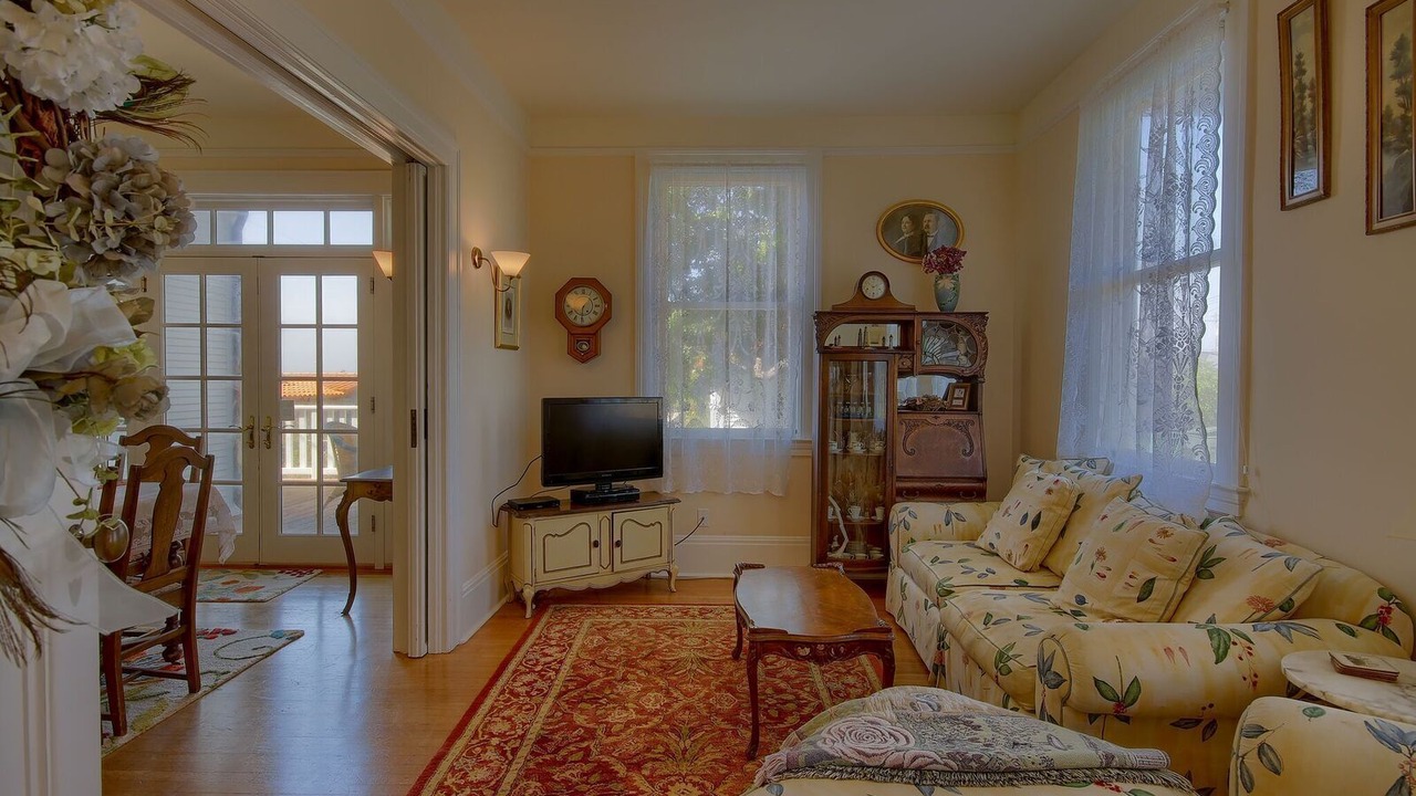 Photo of Livingroom in Cambria