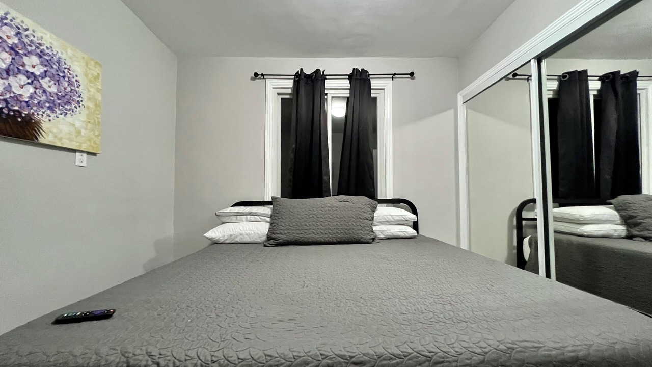 Photo of Bedroom in La Mirada