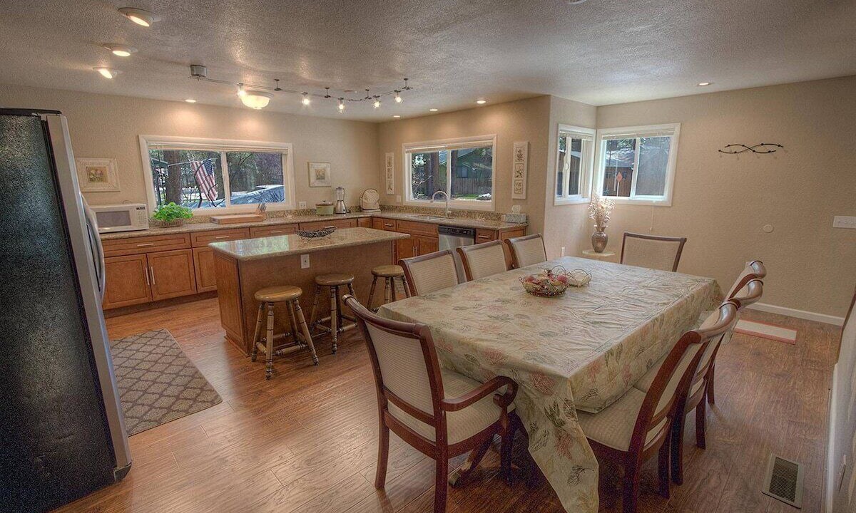 Photo of Bedroom in Tahoe Island