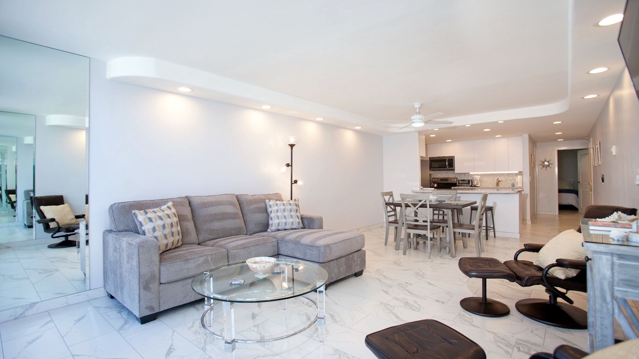 Photo of Livingroom in North Pacific Beach