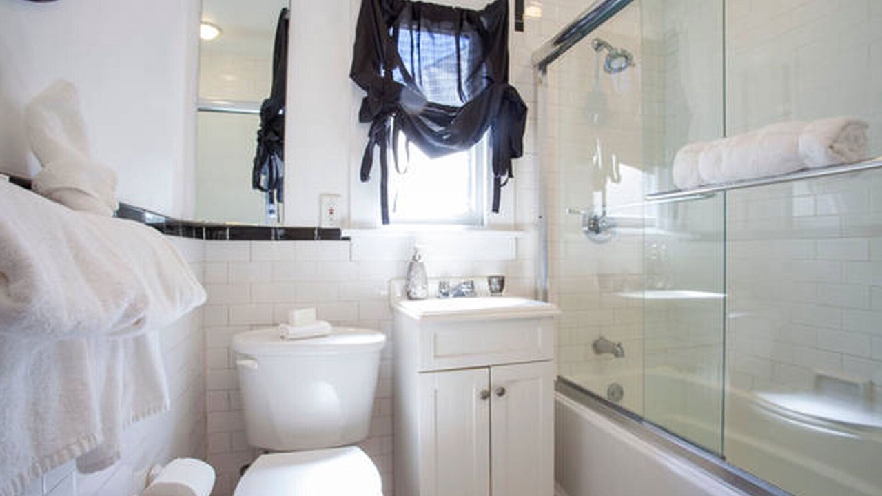 Photo of Bathroom in South Redondo