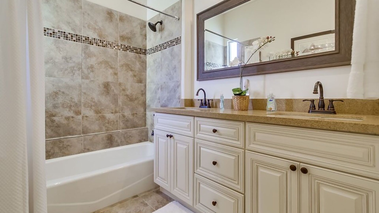 Photo of Bathroom in Townsite