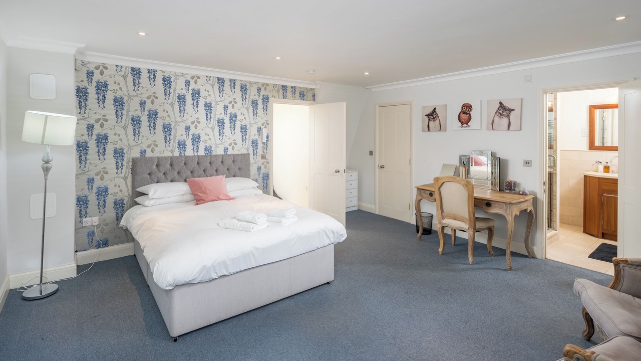 Photo of Bedroom in Bayswater