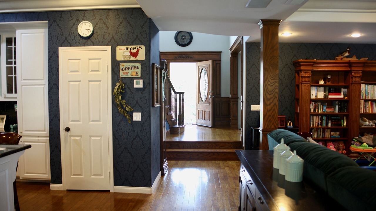 Photo of Livingroom in East Canyon