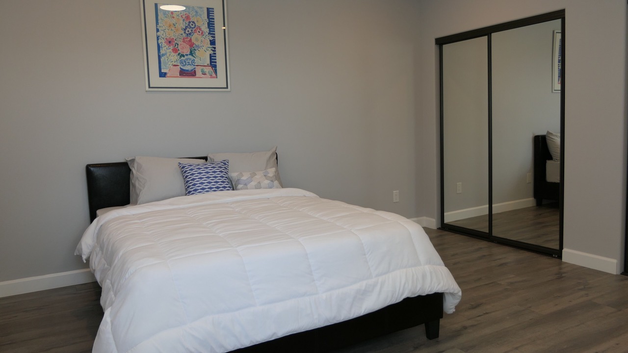 Photo of Bedroom in Midway City