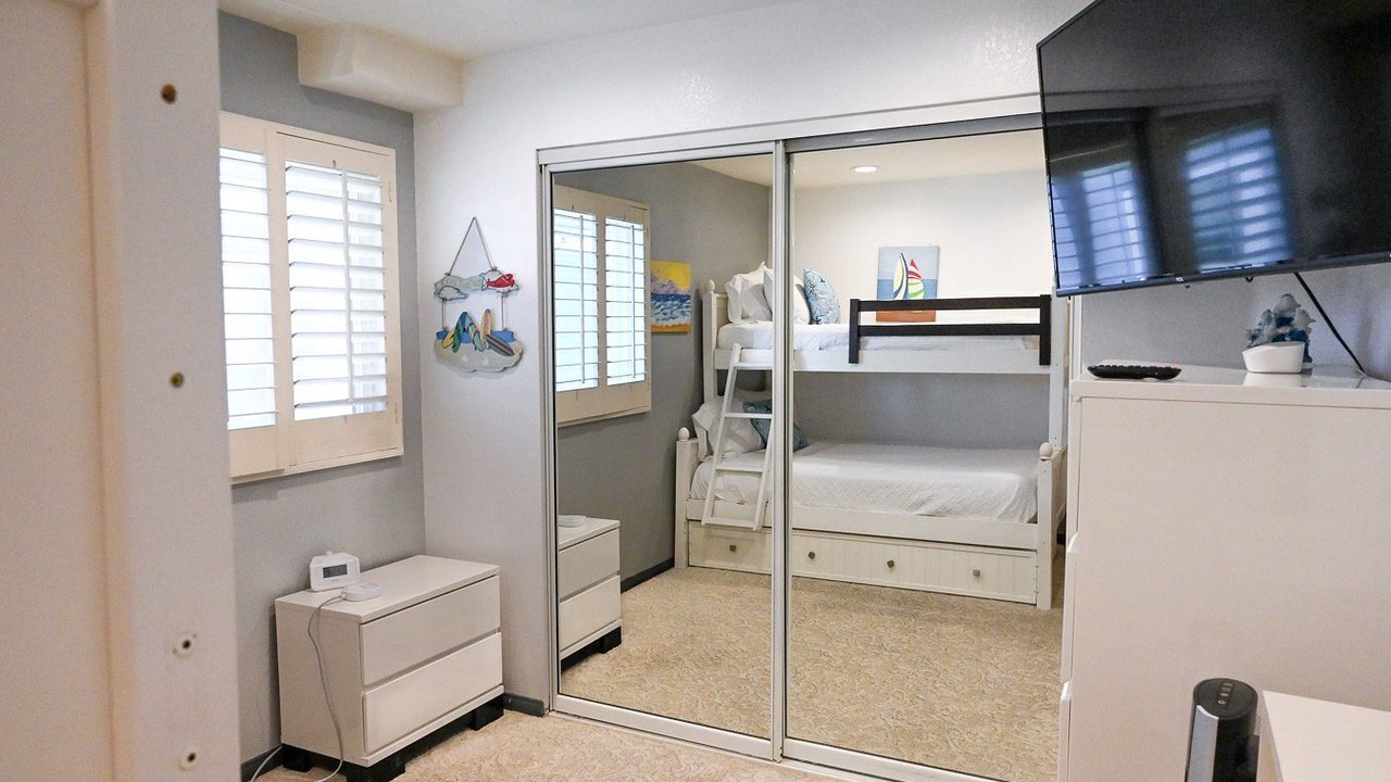 Photo of Bedroom in South Mission Beach