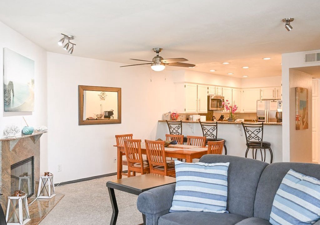 Photo of Livingroom in South Mission Beach