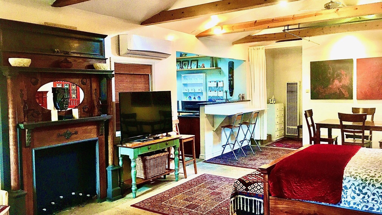 Photo of Bedroom in Hollywood
