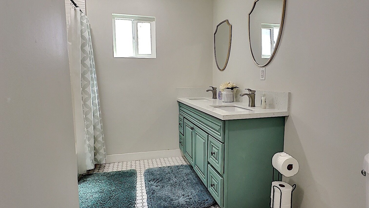 Photo of Bathroom in Southwest Anaheim