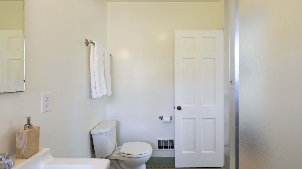 Photo of Bathroom in Los Feliz
