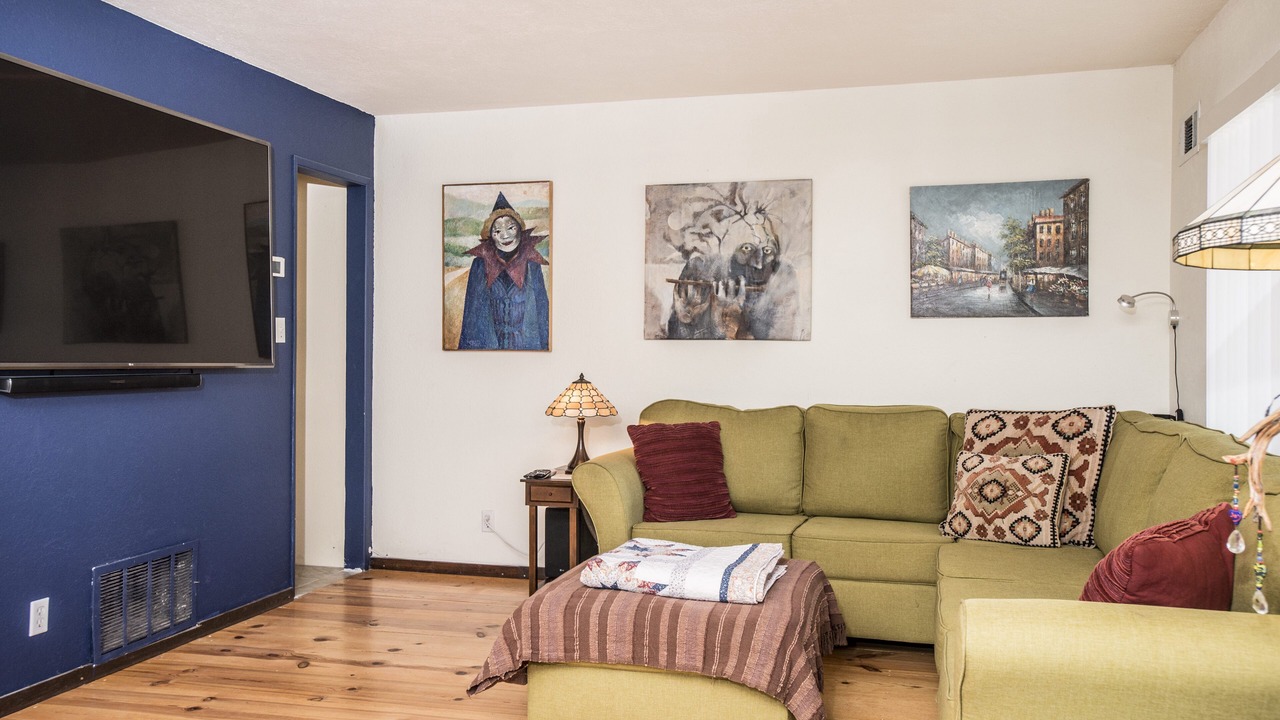 Photo of Livingroom in Frazier Park