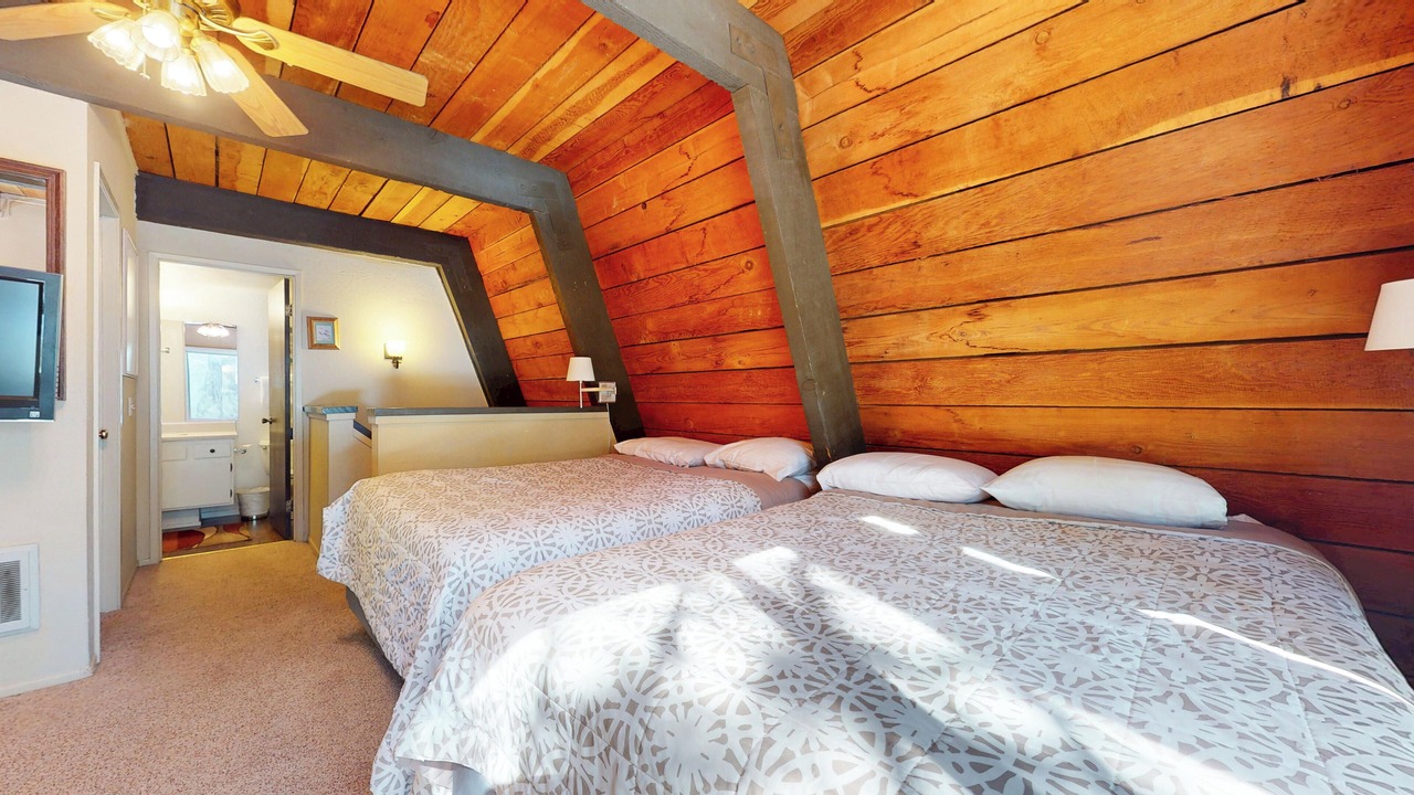Photo of Bedroom in Majestic Pines