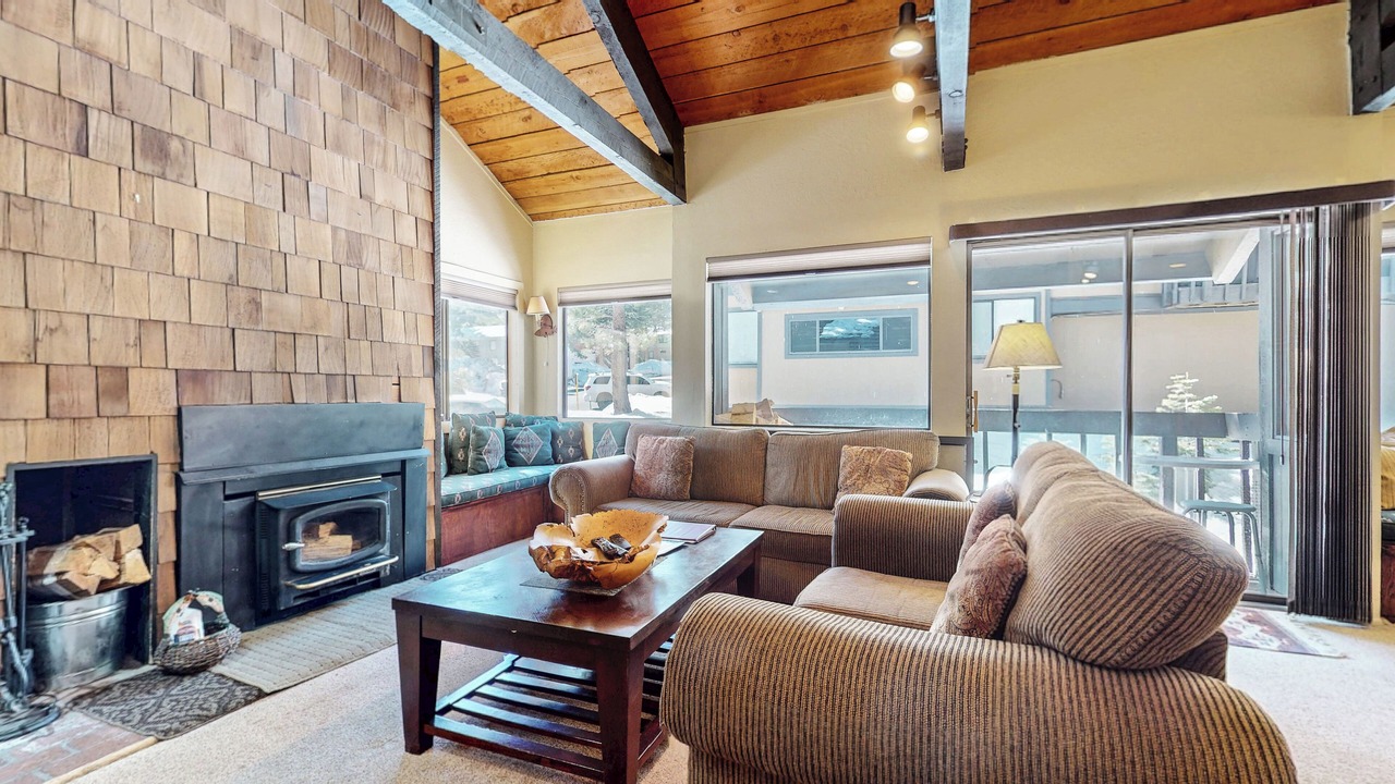 Photo of Livingroom in Majestic Pines