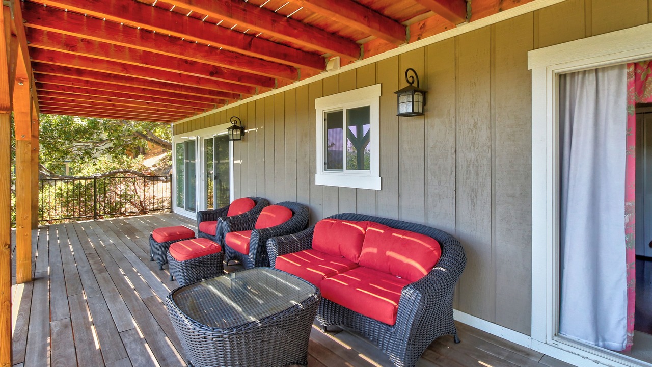 Photo of Patio Balcony in Lake Arrowhead
