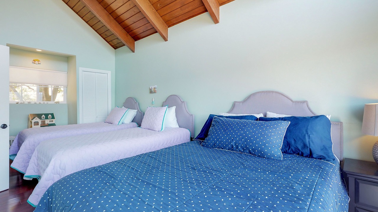 Photo of Bedroom in Lake Arrowhead