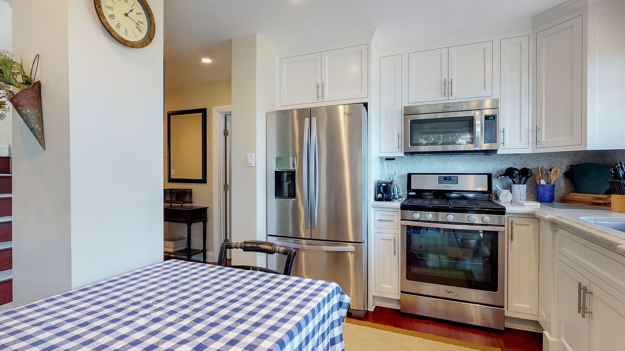Photo of Kitchen in Lake Arrowhead