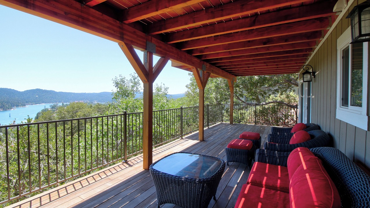 Photo of Patio Balcony in Lake Arrowhead