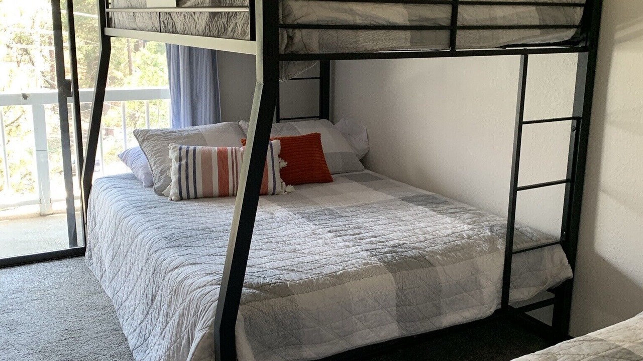 Photo of Bedroom in Springville