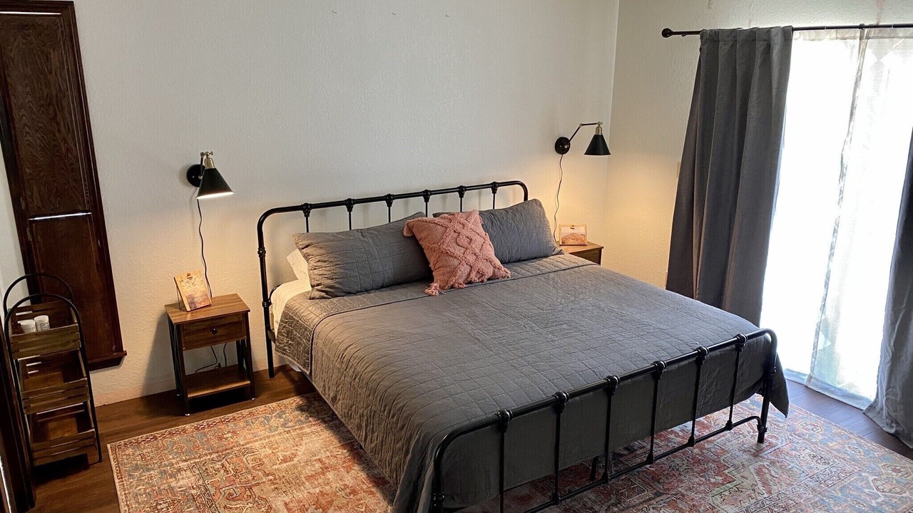 Photo of Bedroom in Springville