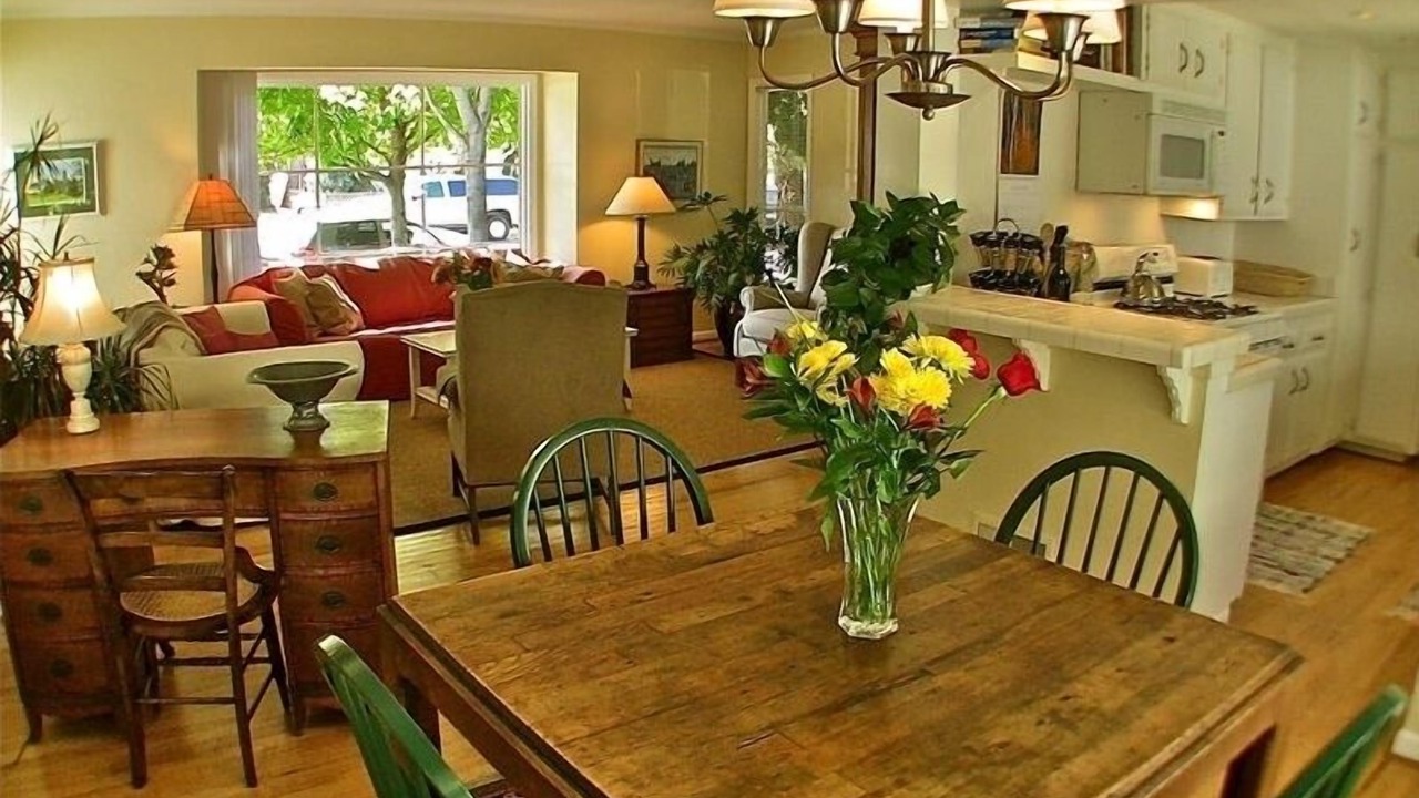 Photo of Livingroom in Beach Barber Tract