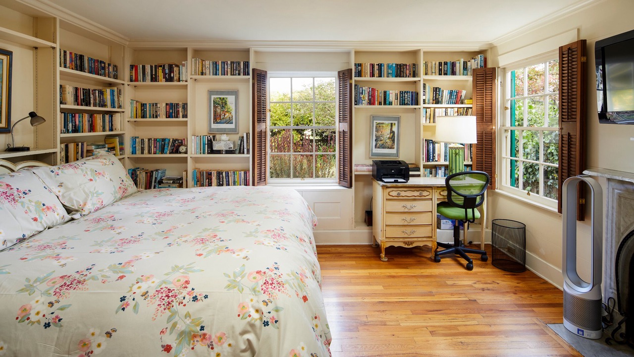 Photo of Bedroom in Carmel Point