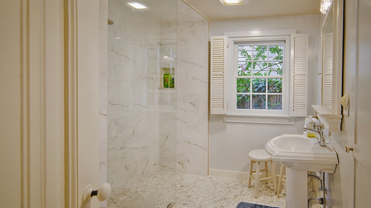 Photo of Bathroom in Carmel Point